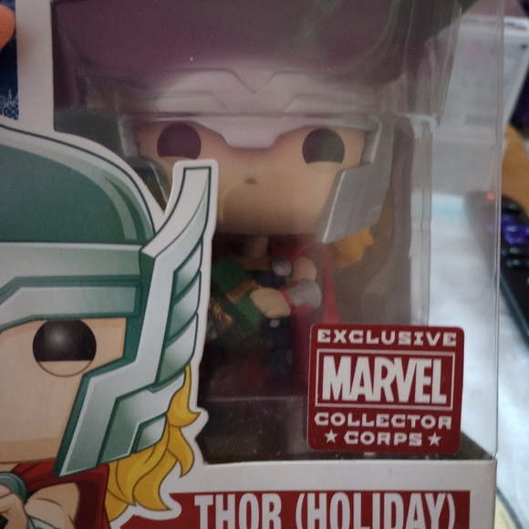 Thor Holiday bobblehead Funko Pop - Picture 1 of 7